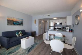 Fully Updated Direct Ocean Front Studio with Panoramic Views Palace Resort 602 - 2