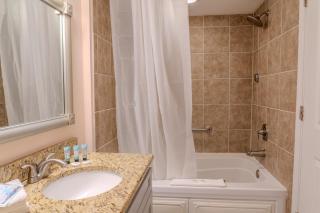 Towers On The Grove 724 Direct Oceanfront Suite Sleeps 6 guests - 7