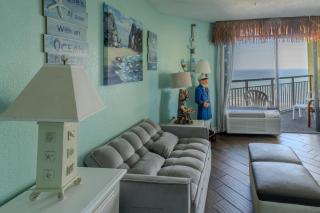 Ocean View King Suite Monterey Bay 1411 Sleeps 7 Guests - 1