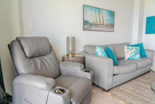 5th Floor Direct Oceanfront Double Suite Sleeps 6 Meridian Plaza 503 - 3