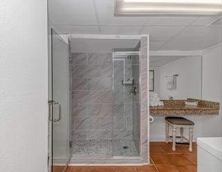 Direct Ocean Front King Suite! Sea Mist Resort 20102 - Perfect for 2-4 guests! - 4