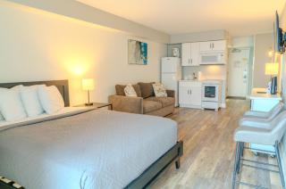 Beautiful Oceanfront Queen Suite-Recently Updated! Sea Mist 20407 - 3