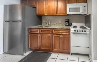 Updated One Bedroom Condo- Boardwalk Resort Unit 837 - Direct Oceanfront! Sleeps 8! - 4