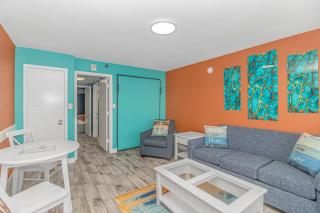 Direct Oceanfront 1 bedroom Condo - Surf's Up Oceanfront Oasis 1416 - 6