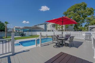 Immaculate Home With Putting Green and Private Pool! Pet Friendly 6 Bedroom- 4 Bath Duplex A&B - Myrtle Beach - 4