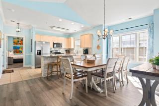 Top Floor 3 Bedroom Condo- Incredible Views of The Golf Course! Magnolia Pointe 301 - 4