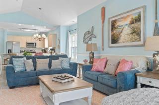 Top Floor 3 Bedroom Condo- Incredible Views of The Golf Course! Magnolia Pointe 301 - 6