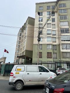Amplio Departamento Familiar en San Miguel Cerca al Malecón Costanera, WiFi, TV y Cocina Equipada - 3