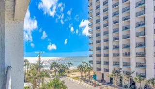 Immaculate Ocean View King Suite!- Grande Cayman Resort Unit 437 - Sleeps 4 Guests! - 4