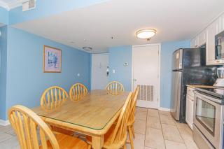Ocean View 2 Bedroom Apartment with Great Views! Palace Resort 413 - 4