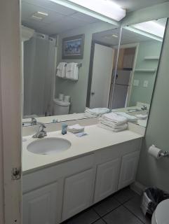 Ocean View Double Queen Suite! Perfect for 4 Guests! Sea Mist 50603 - 2