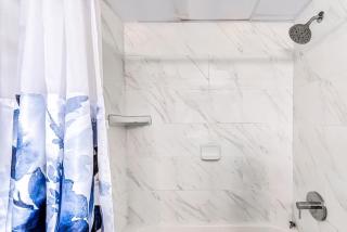 Oceanfront Suite Grande Cayman 124 - 1