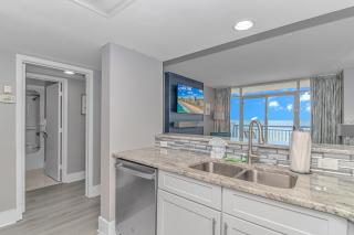 Newly Renovated, Oceanfront, 2 Bedroom Suite - Atlantica 452 - 1