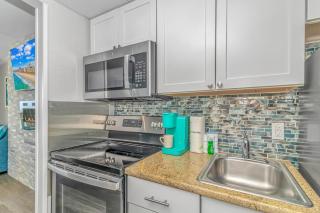 Immaculate Oceanfront King Suite! Completely Updated! - Caravelle Resort 1414 - Sleeps 2-3 Guests! - 1