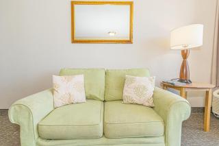 Oceanfront 1 Bedroom Suite-Stunning Views! Perfect for 4-6 guests! Landmark 1533 - 4