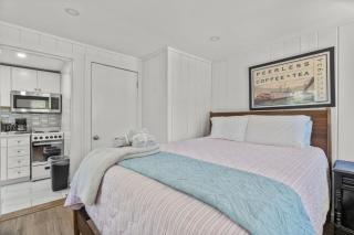 17 Pierce St West Yarmouth MA - 7