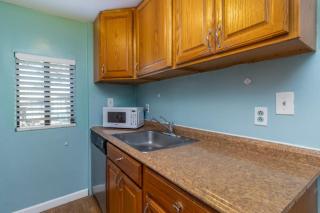 La Vista Bay-112 - 75th St -B - 3