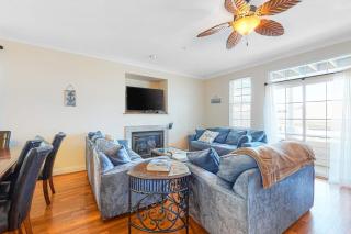 Saint Louis Ave, Unit D - 4