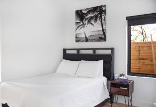Design District Guesthouse - 2Bdrms - 1