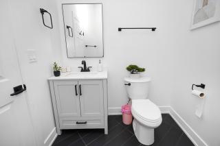 Stylish brand new 3BR Near West Loop and Fulton Market - 4