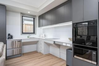 Verdant Hill Brand New Friendly Home - 3