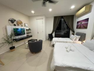 1-5 pax, Arcoris SOHO, Studio Unit, Spacious Unit - 6