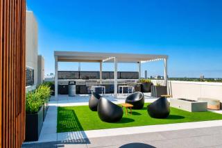 Central Suite Haven, Pool, Gym, View Deck Area - 8