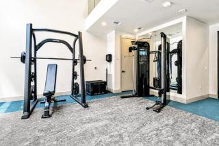 Central Suite Haven, Pool, Gym, View Deck Area - 3