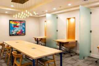 Central Suite Haven, Pool, Gym, View Deck Area - 1