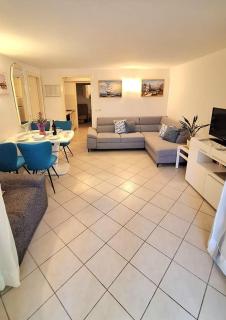 Apartments by the sea Jelsa, Hvar - 4017 - 1