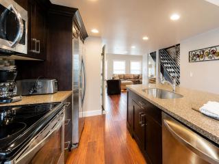 3BR in Park Ave Condo Walk to Main St and Ski Lift - 6