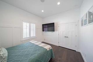 Luxury Family Retreat with Hot Tub and Games - 4