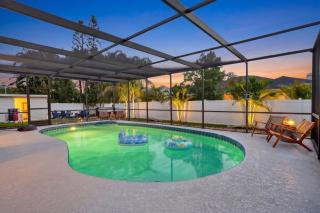 Suncoast Getaway-10 min to beach- Pool-Putt Putt-Games-Beach Kit-Family Friendly - 3