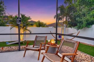 Suncoast Getaway-10 min to beach- Pool-Putt Putt-Games-Beach Kit-Family Friendly - 2