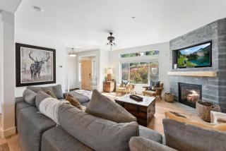 Bear Hollow 5 Bedroom 4 Bathroom Plus Hot Tub Minutes from Slopes - 0