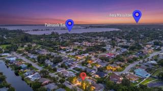 Suncoast Getaway-10 min to beach- Pool-Putt Putt-Games-Beach Kit-Family Friendly - 2
