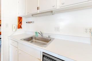 Fountainhead Towers 1110 - 3
