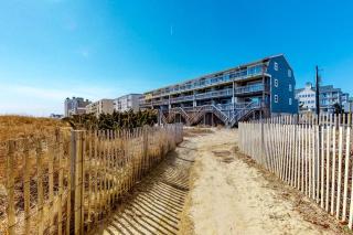 Sea Splash 2 - 6