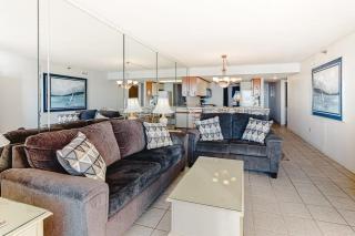 Plaza 1307 - 4