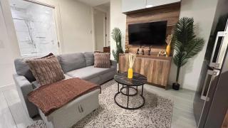 Modern Penthouse in Prime Downtown Location - 8