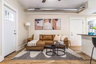 Stylish Retreat 2BR Near Frick Park, Dining - 7