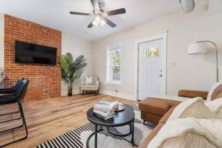 Modern Apt w/ Netflix Near Downtown & UPMC - 3