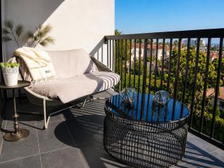 Beverly Hills & WeHo Luxury Great Views 2 Bedrooms 2 Bathrooms - 6