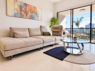 Beverly Hills & WeHo Luxury Great Views 2 Bedrooms 2 Bathrooms - 4