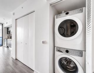 Luxury studio with balcony and free parking - 2
