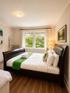 Evergreen House Bed and Breakfast - 7