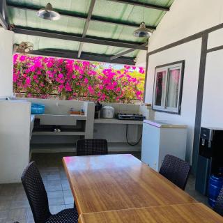 6 BR Villa with Beach Access in Calatagan up to 40 - 2