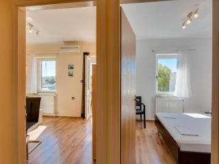 Cosy balcony apartment in Obrovac - 5