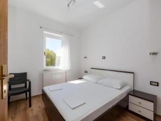 Cosy balcony apartment in Obrovac - 7