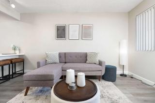 2BR Charming Mesa Stay Sleeps 4 Near Downtown - 3